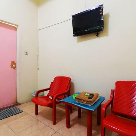 Wisma Yuli Syariah Hotell Medan Eksteriør bilde