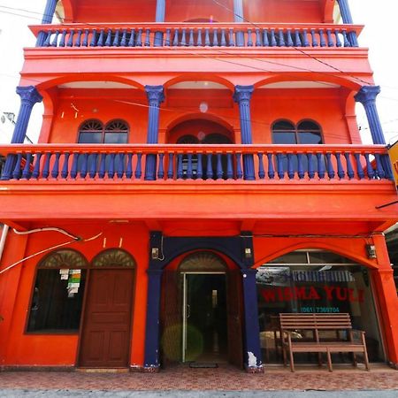 Wisma Yuli Syariah Hotell Medan Eksteriør bilde