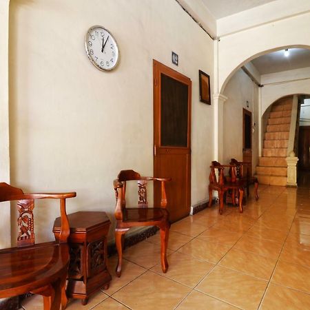 Wisma Yuli Syariah Hotell Medan Eksteriør bilde