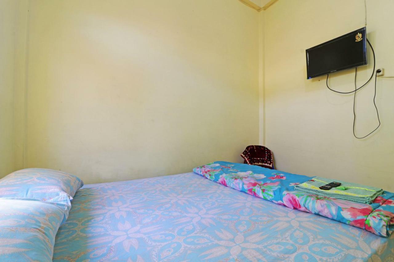 Wisma Yuli Syariah Hotell Medan Eksteriør bilde